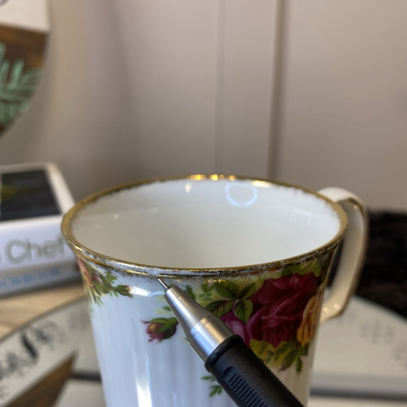 Royal Albert Old Country Roses Ribbed Bone China Coffee Tea Mug - Picture 6 of 6